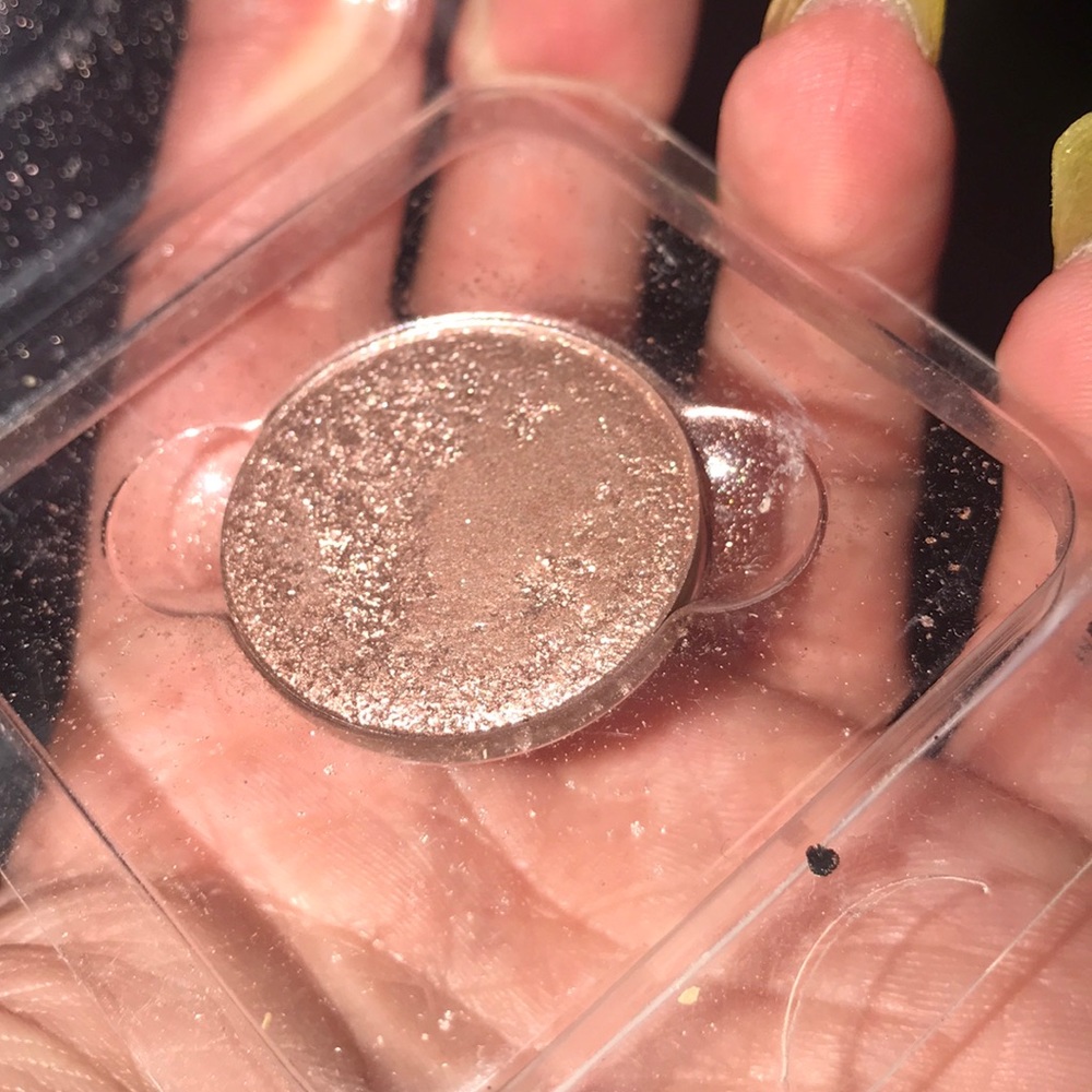 Abh eye shadow